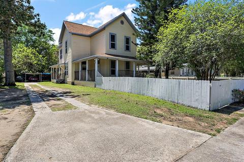 818 E Orange Ave, Eustis, FL 32726 photo 1