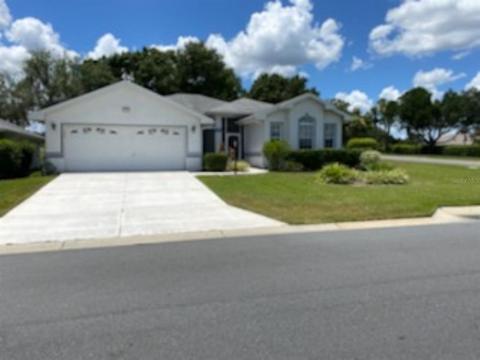 21441 Royal St Georges Ln, Leesburg, FL 34748