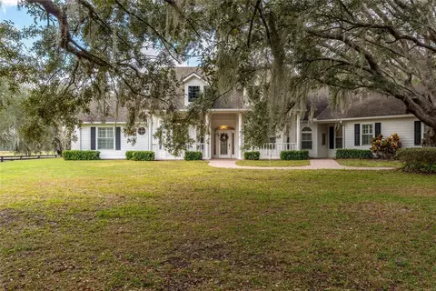 10301 Phoenix Ln, Howey In The Hills, FL 34737