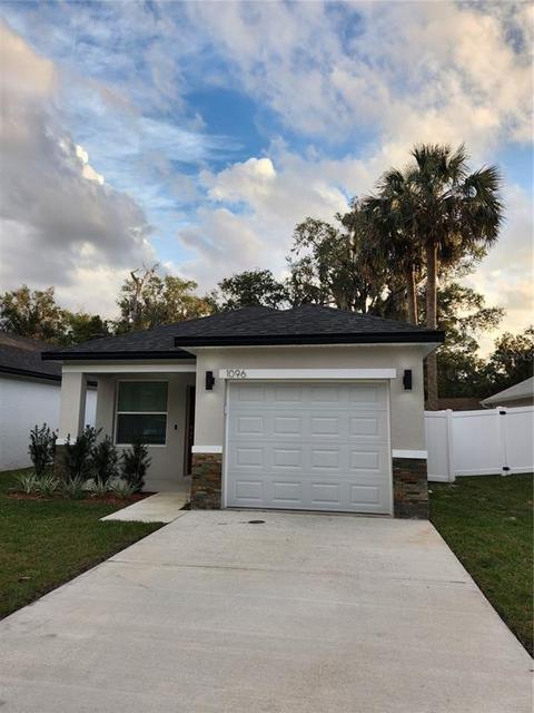 1096 E Gottsche Ave, Eustis, FL 32726 photo 1