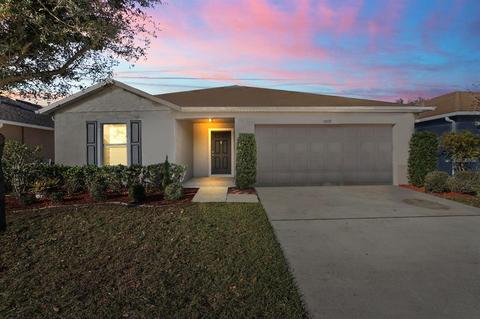 1609 Strathmore Cir, Mount Dora, FL 32757 photo 1