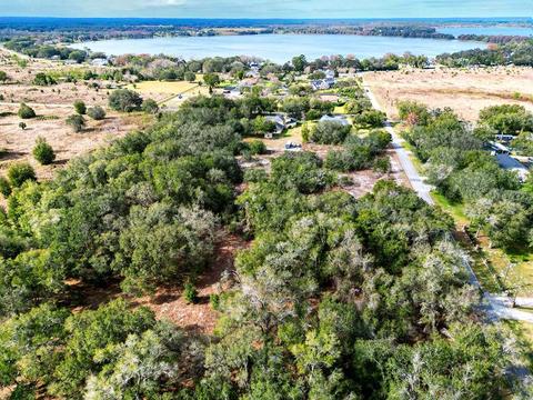 8004 Earlwood Ave, Mount Dora, FL 32757