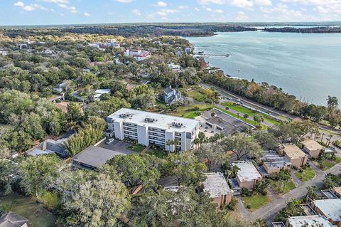 501 W Old Us Highway 441 #C-103, Mount Dora, FL 32757