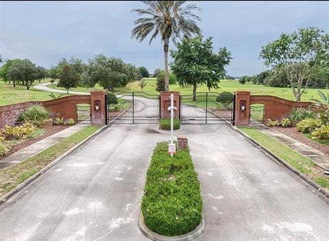 Water Crest Court, Groveland, FL 34736