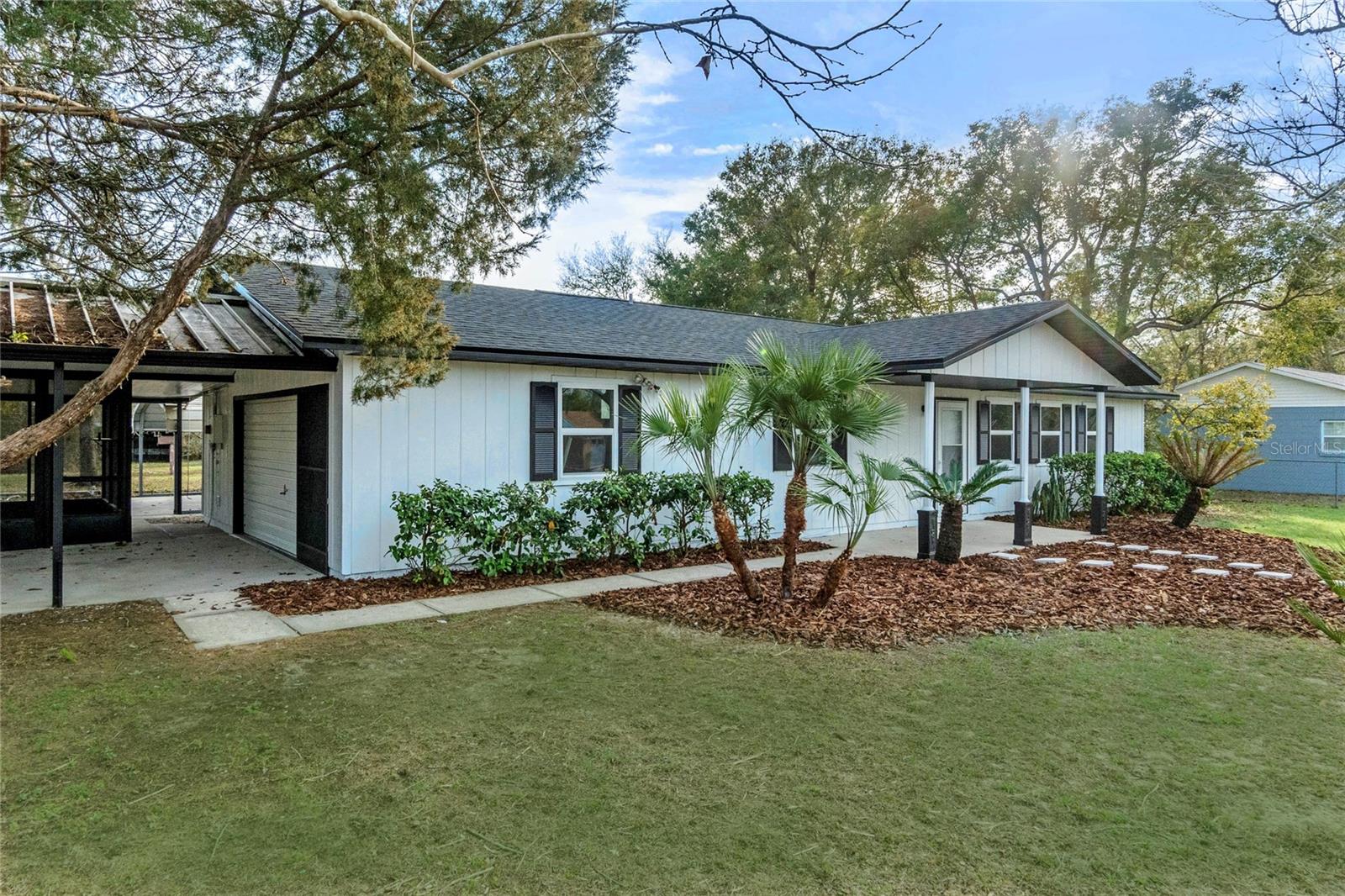 19440 E 5th St, Umatilla, FL 32784 photo 1