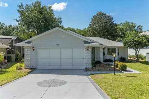 5112 Links Ln, Leesburg, FL 34748