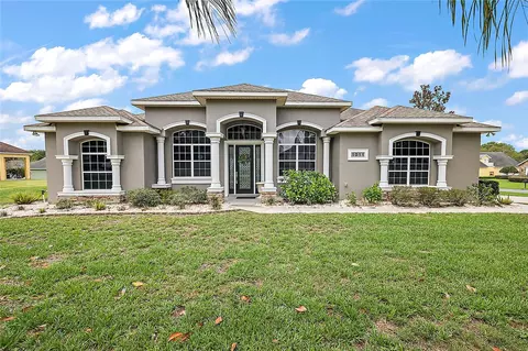 1011 Myrtle Breezes Ct, Fruitland Park, FL 34731