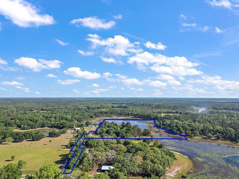 17991 SE 90th St, Ocklawaha, FL 32179