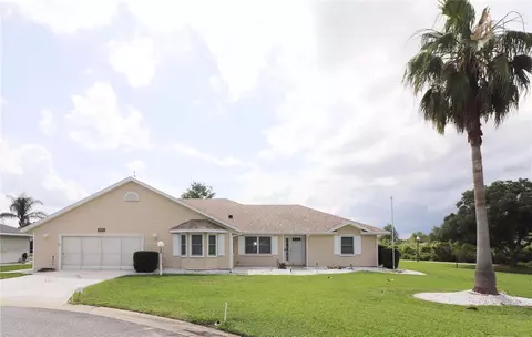 21529 Queen Anne Ct, Leesburg, FL 34748