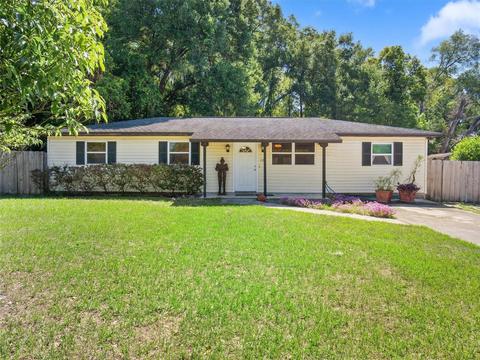 720 Stanley Ave, Wildwood, FL 34785