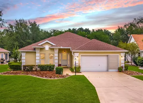2105 Barbosa Ct, The Villages, FL 32159