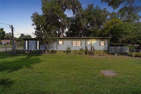 252 Arlington Ave, Lady Lake, FL 32159