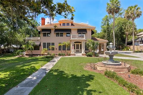 347 E 3rd Ave, Mount Dora, FL 32757