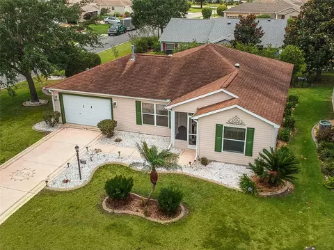 1380 Walterboro Ln, The Villages, FL 32162