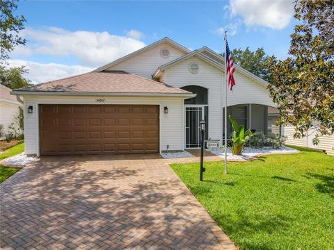 24907 Cranes Roost Cir, Leesburg, FL 34748