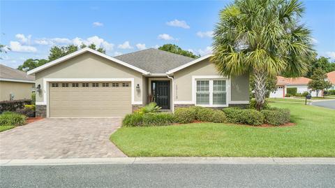 10112 Mainsail Dr, Oxford, FL 34484