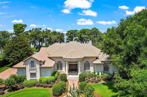 1710 Peninsula Dr, Tavares, FL 32778