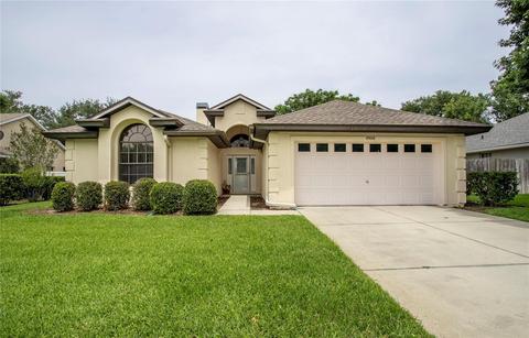4900 Treasure Cay Rd, Tavares, FL 32778