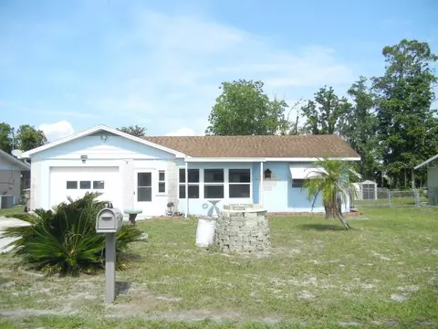31846 Blanton Ln, Tavares, FL 32778