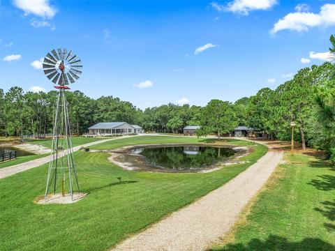 2301 Gator Pond Ln, Leesburg, FL 34748