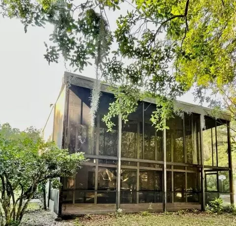 5270 Dora Dr, Mount Dora, FL 32757