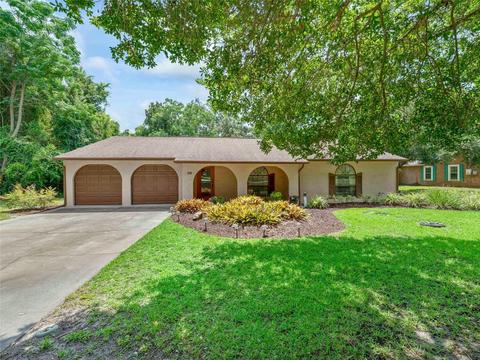 9852 Fairway Cir, Leesburg, FL 34788