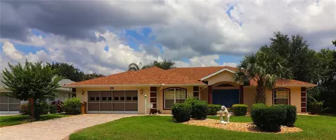 21300 Royal St Georges Ln, Leesburg, FL 34748