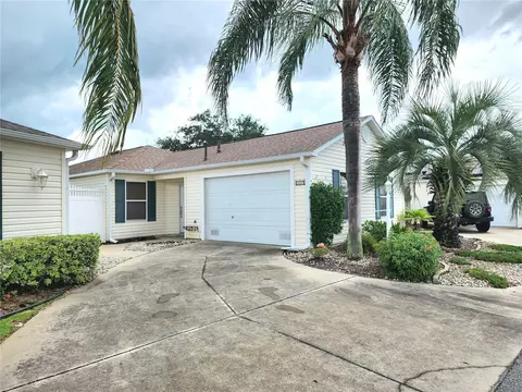 440 Valverda Dr, The Villages, FL 32162