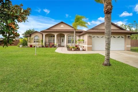 8001 Earlwood Ave, Mount Dora, FL 32757