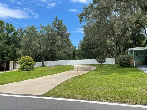 28 Big Oak Ln, Wildwood, FL 34785