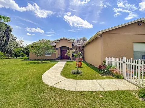 22550 Carolyn Ln, Astatula, FL 34705