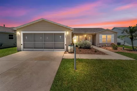 1096 Davenport Dr, The Villages, FL 32162