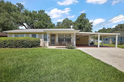 1215 Park Ave, Tavares, FL 32778