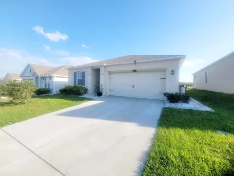 1044 Cambridge Dr, Winter Haven, FL 33881