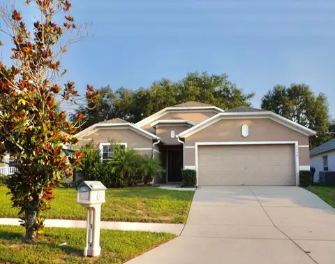 2040 Newtown Rd, Groveland, FL 34736