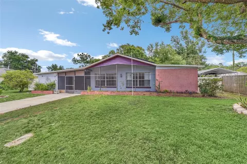 1303 Saint Andrews Blvd, Eustis, FL 32726