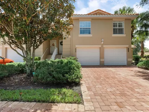 5407 Admiral Way, Oxford, FL 34484