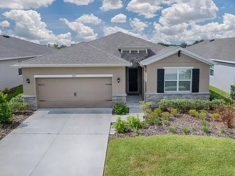 5335 Sunshine Dr, Wildwood, FL 34785