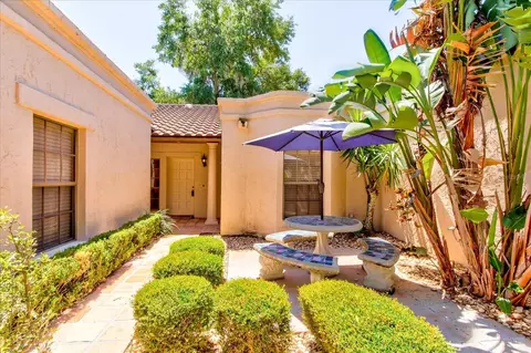 711 Santa Cruz Ln, Howey In The Hills, FL 34737