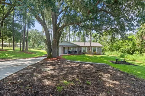 7432 Sunnyside Dr, Leesburg, FL 34748