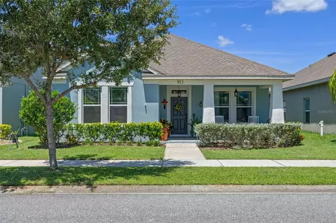 911 Egrets Landing Way, Groveland, FL 34736