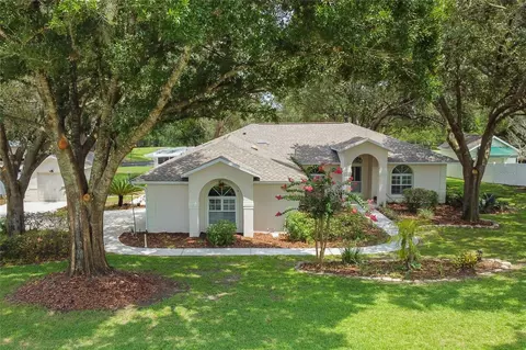 37020 Shalimar Dr, Fruitland Park, FL 34731