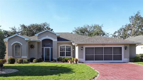 5602 Squires Dr, Leesburg, FL 34748