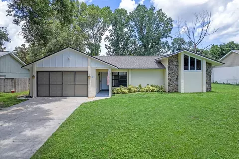 97 Eastridge Dr, Eustis, FL 32726