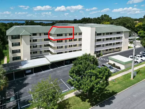 101 N Grandview St #403, Mount Dora, FL 32757