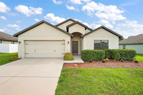 573 Antiqua Dr, Tavares, FL 32778