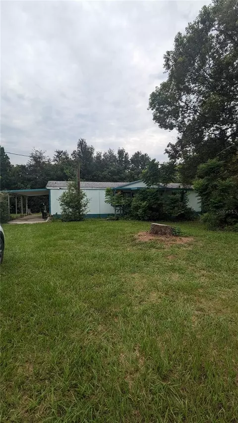 15951 SE 257th Terrace Rd, Umatilla, FL 32784