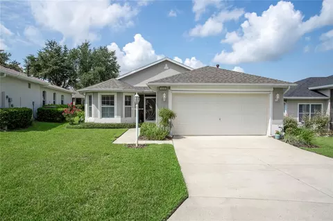 5020 Adriatic Ave, Tavares, FL 32778