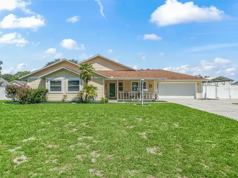 5049 Royal Oak Dr, Fruitland Park, FL 34731