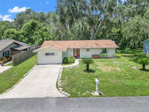 1280 Cr 436, Lake Panasoffkee, FL 33538